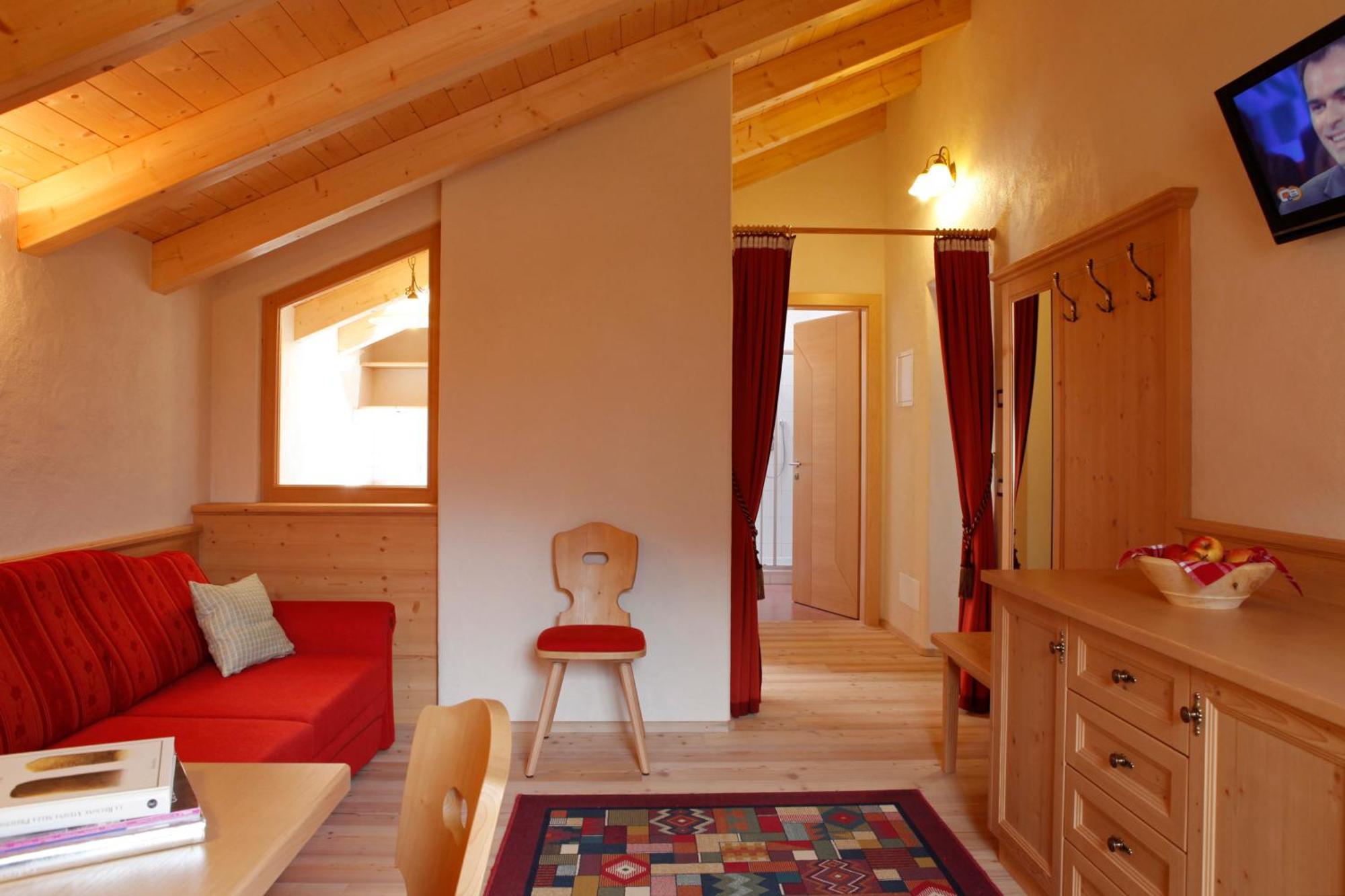 Garni Iosc Hotel San Vigilio Di Marebbe Exterior photo
